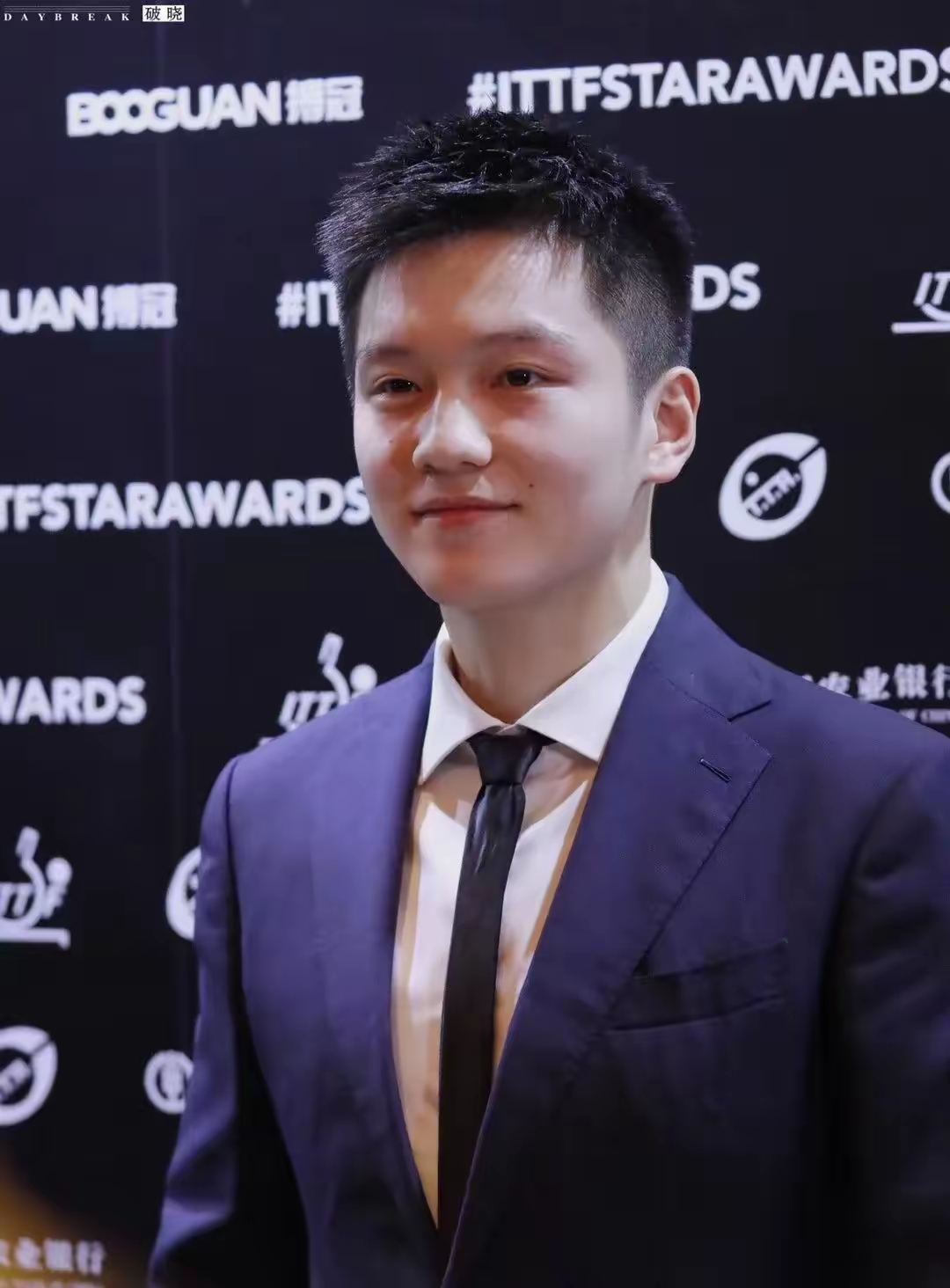 小球是趋势不能因为是大个就让球队适应我